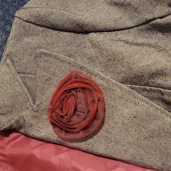 NWT SET OF BLAZER AND SKIRT - Picture 5 of 17